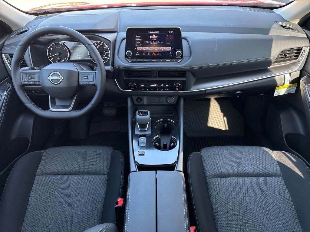Nissan Rogue SV FWD 2026 — side view