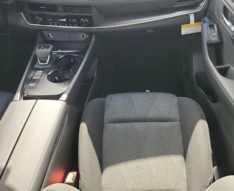 Nissan Rogue SV FWD 2026 — side view