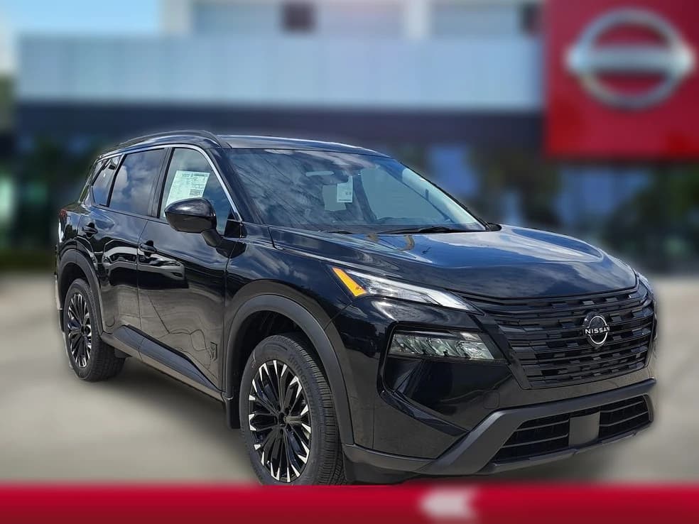 Nissan Rogue Dark Armor FWD 2026 — side view