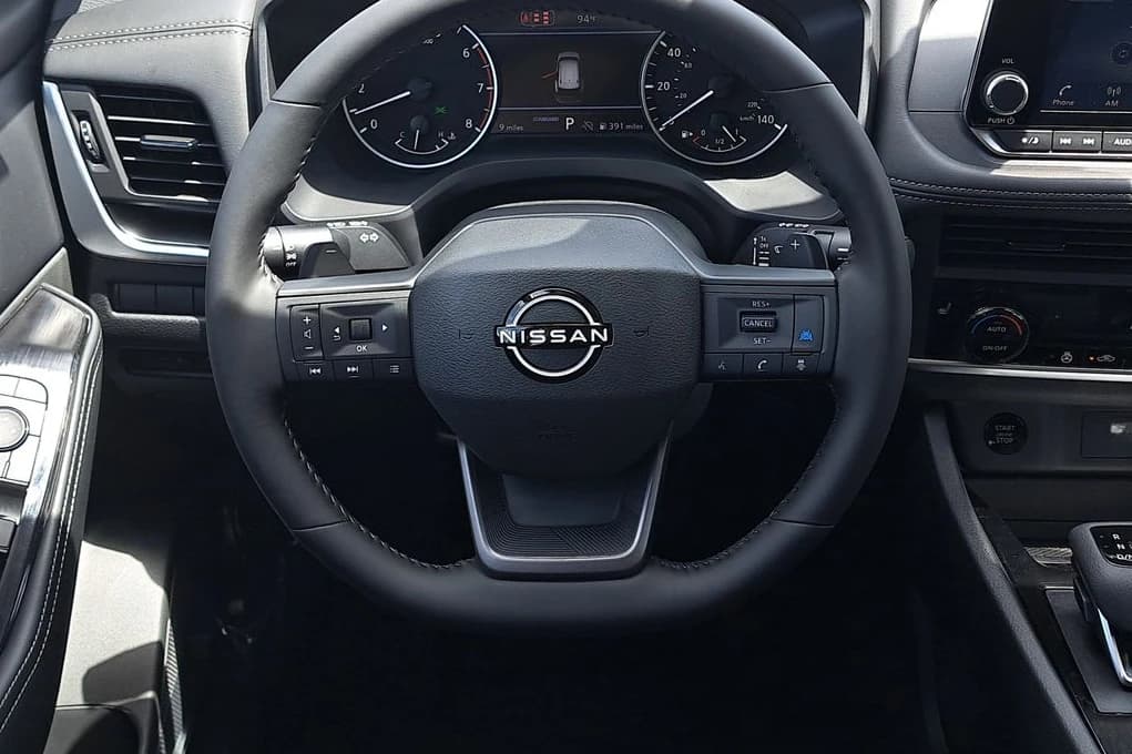 Nissan Rogue Dark Armor FWD 2026 — side view