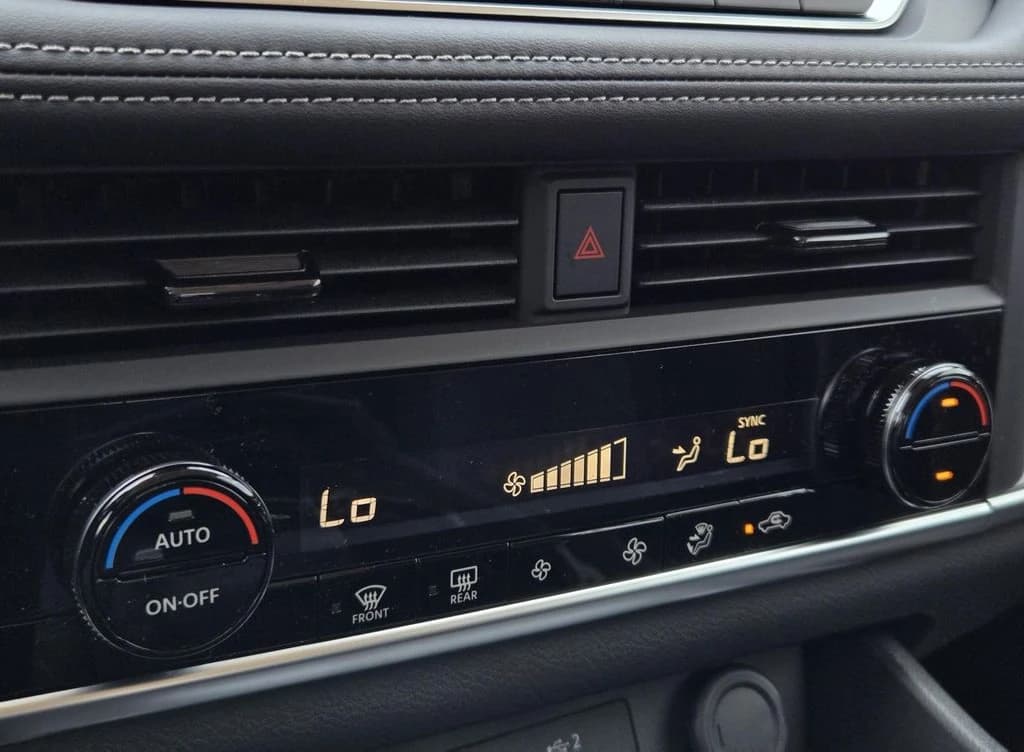 Nissan Rogue SV FWD 2026 — side view