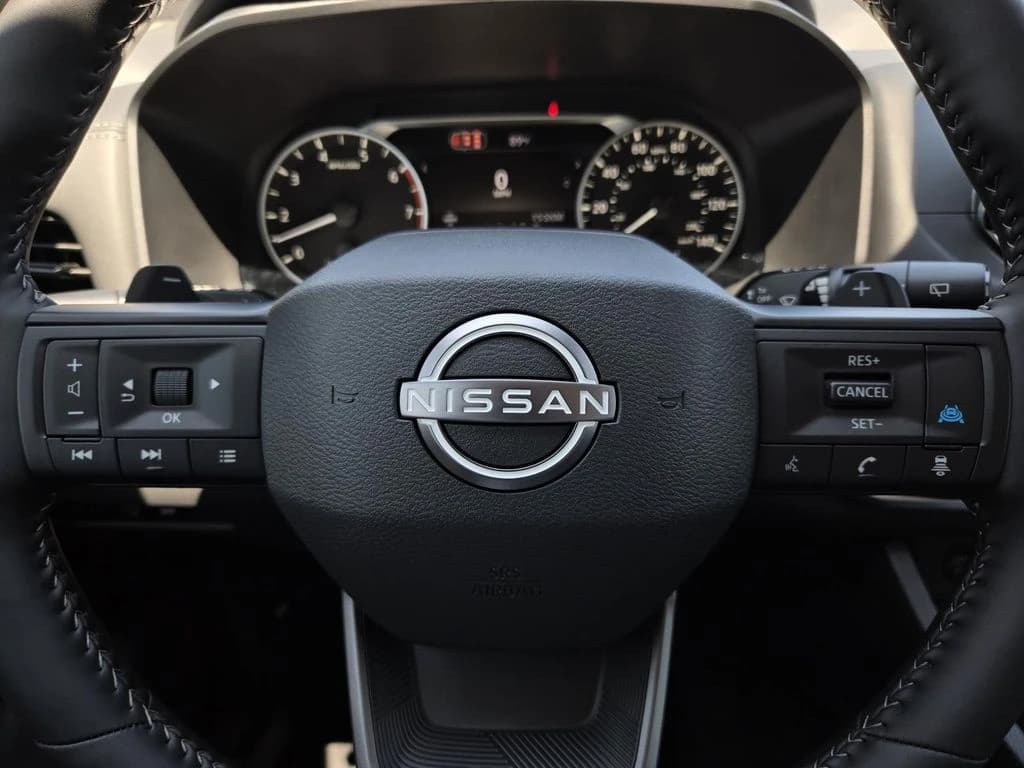 Nissan Rogue SV FWD 2026 — side view