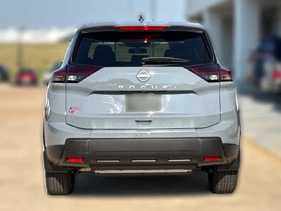 Nissan Rogue SV FWD 2026 — side view