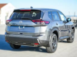 Nissan Rogue SV FWD 2026 — side view