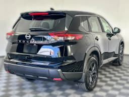Nissan Rogue SV FWD 2026 — side view