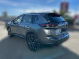 Nissan Rogue SV FWD 2026 — side view
