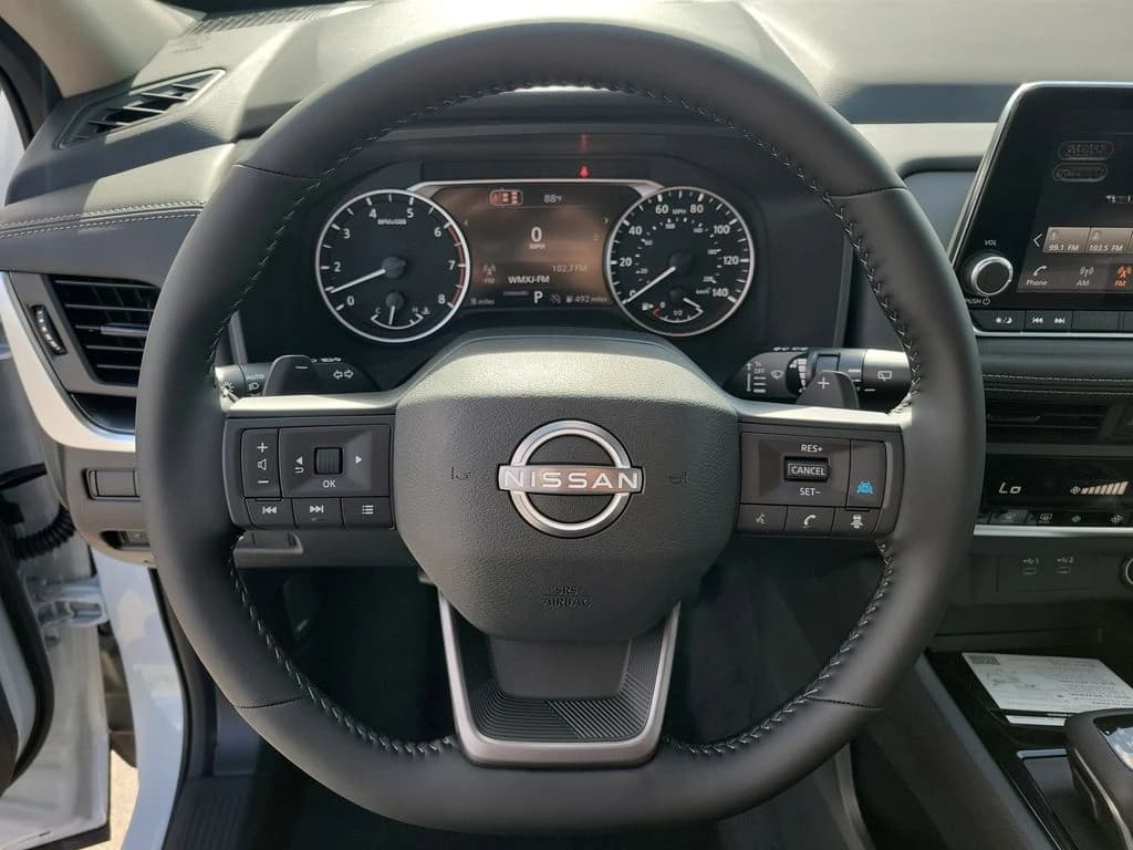 Nissan Rogue SV FWD 2026 — side view
