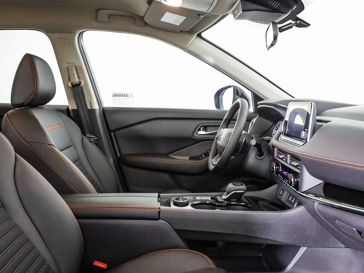 Nissan Rogue Rock Creek AWD 2025 — side view