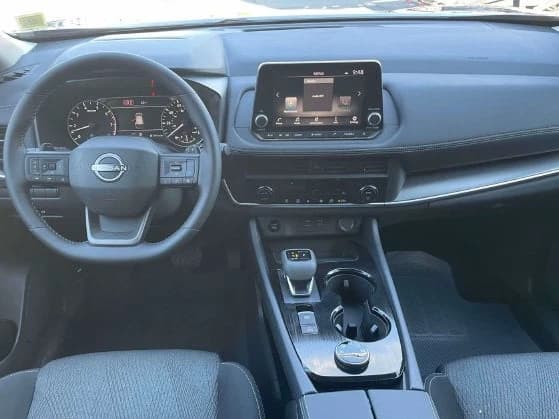 Nissan Rogue SV AWD 2026 — side view