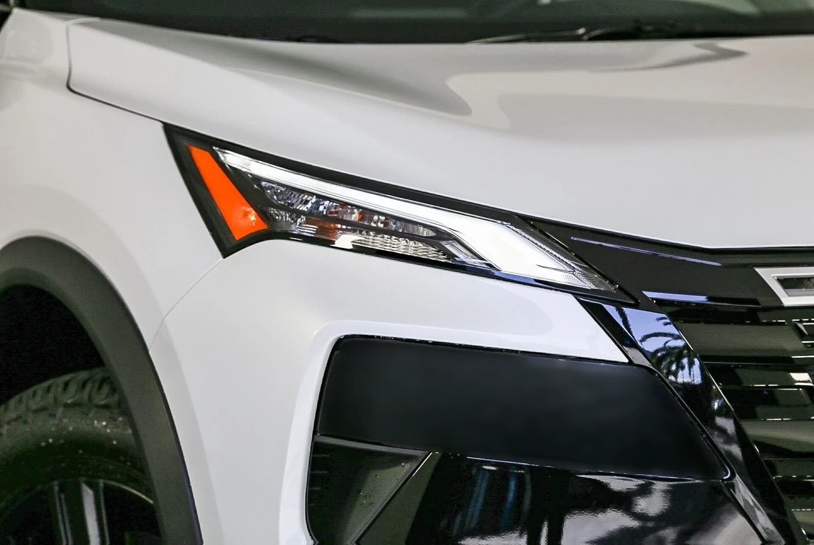 Nissan Rogue Rock Creek AWD 2025 — side view