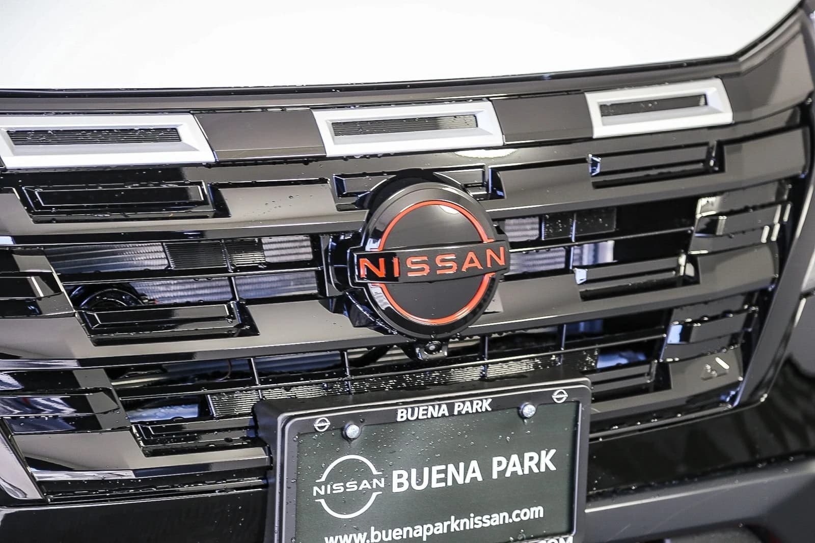 Nissan Rogue Rock Creek AWD 2025 — side view