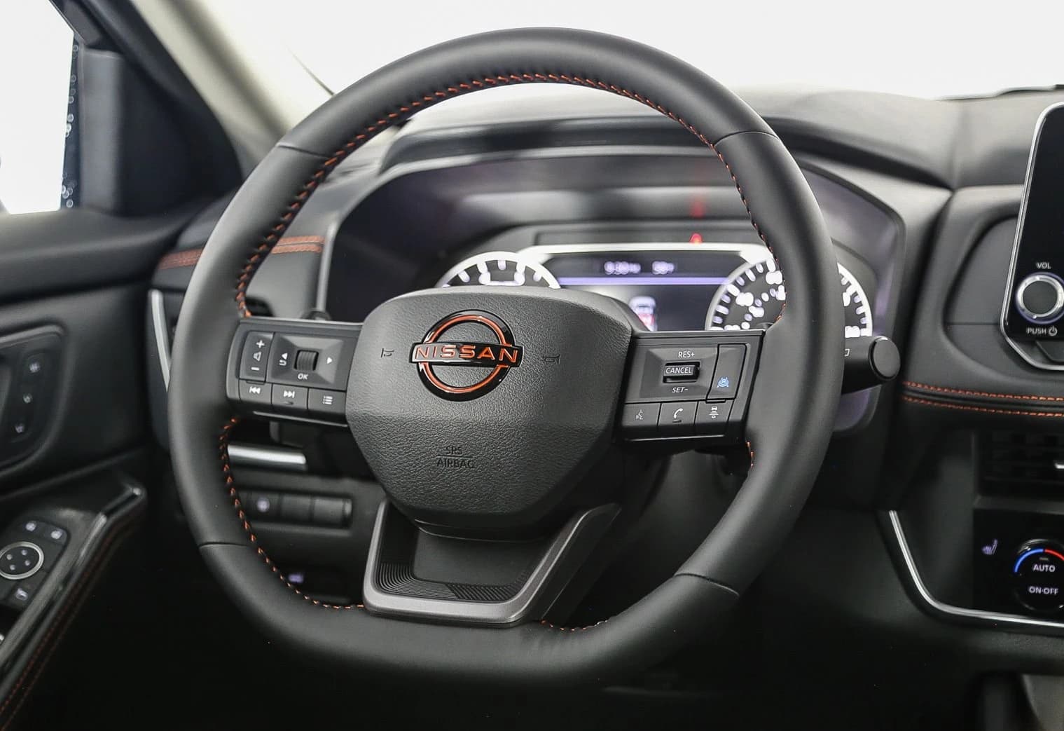 Nissan Rogue Rock Creek AWD 2025 — side view