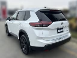 Nissan Rogue SV AWD 2026 — side view