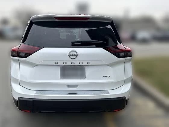 Nissan Rogue SV AWD 2026 — side view