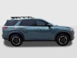 Nissan Pathfinder Rock Creek 4WD 2026 — side view