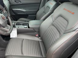 Nissan Pathfinder Rock Creek 4WD 2026 — side view