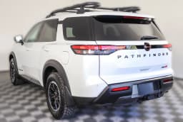 Nissan Pathfinder SV 4WD 2026 — side view
