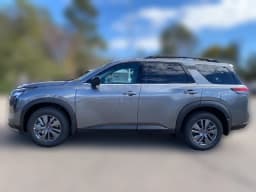 Nissan Pathfinder SV 4WD 2026 — side view