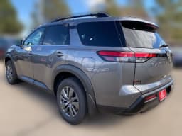 Nissan Pathfinder SV 4WD 2026 — side view
