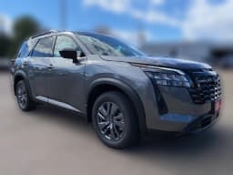 Nissan Pathfinder SV 4WD 2026 — side view