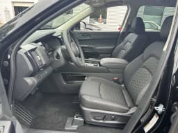 Nissan Pathfinder SV 4WD 2026 — side view