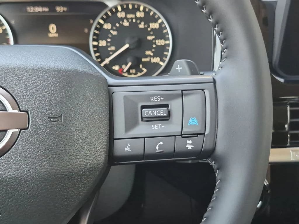 Nissan Pathfinder SV 2WD 2026 — side view