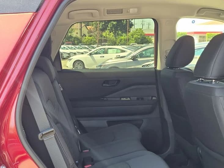 Nissan Pathfinder SV 2WD 2026 — side view