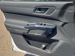 Nissan Pathfinder SV 2WD 2026 — side view