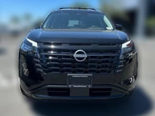 Nissan Pathfinder SV 2WD