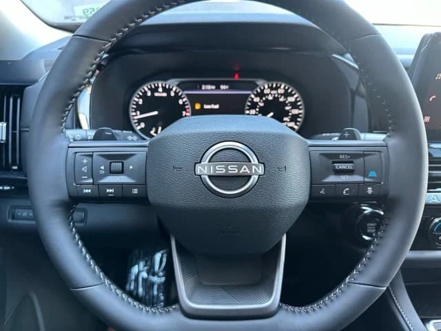 Nissan Pathfinder SV 2WD 2026 — side view