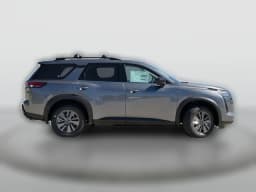 Nissan Pathfinder SV 2WD 2026 — side view