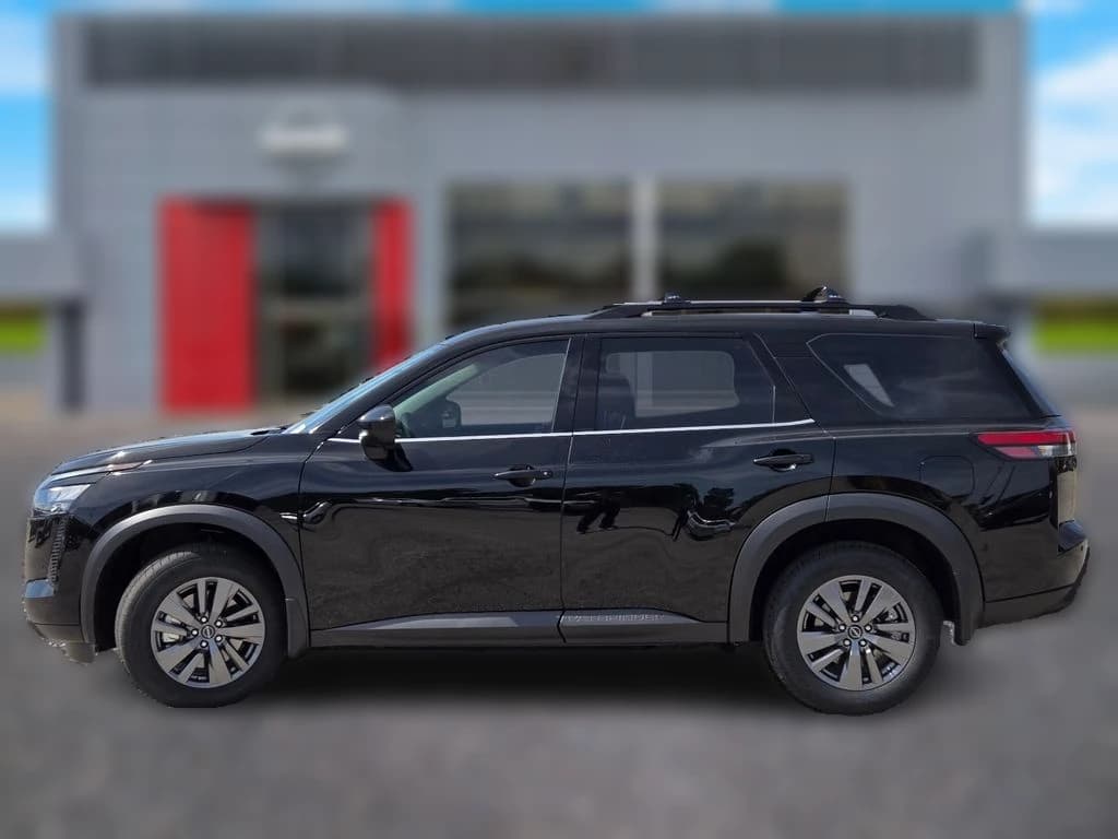 Nissan Pathfinder SV 2WD 2026 — side view
