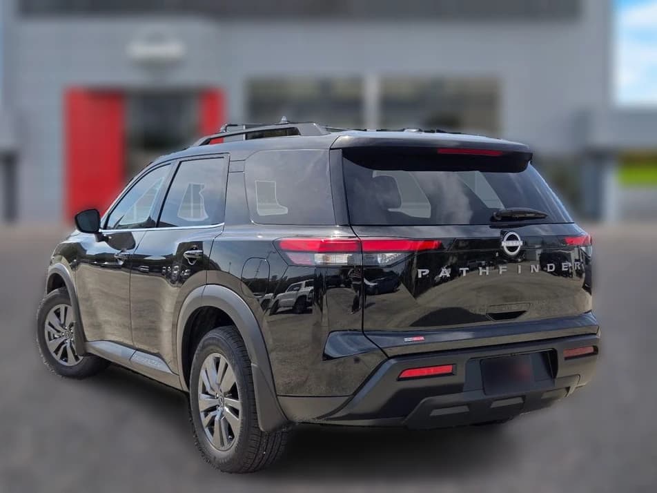 Nissan Pathfinder SV 2WD 2026 — side view