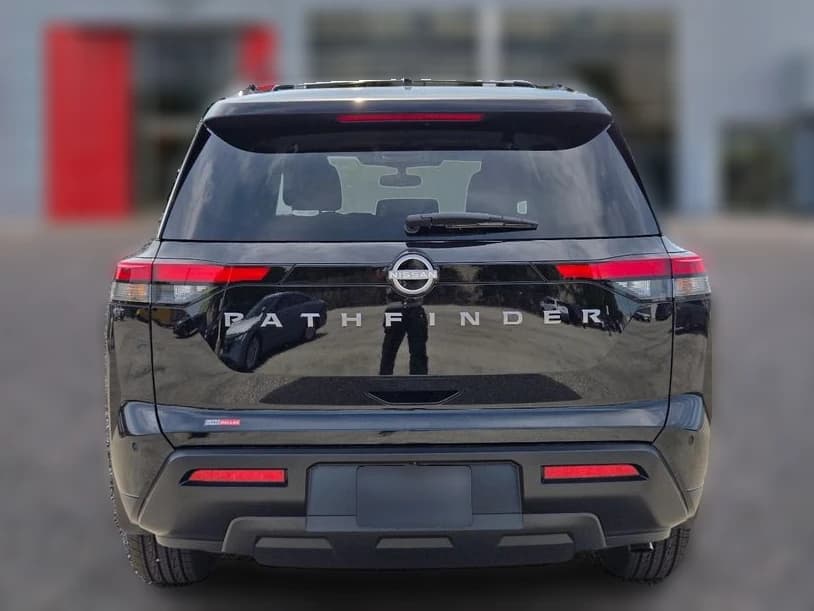Nissan Pathfinder SV 2WD 2026 — side view