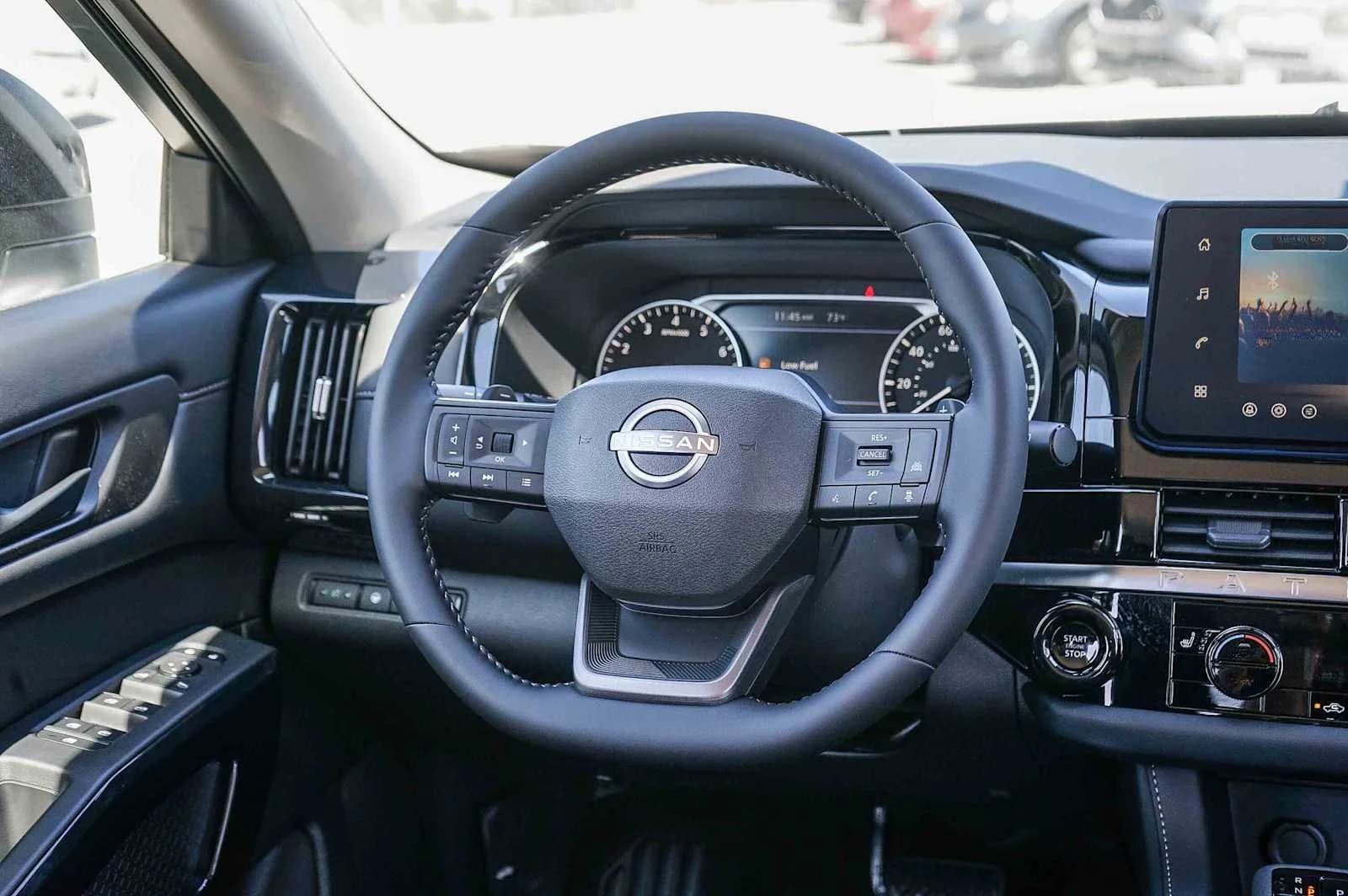 Nissan Pathfinder SV 2WD 2026 — side view