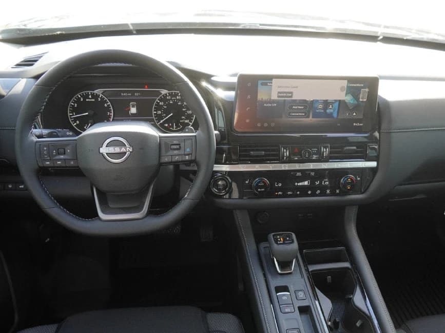 Nissan Pathfinder SV 2WD 2026 — side view
