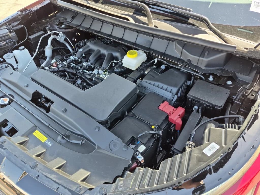 Nissan Pathfinder SV 2WD 2026 — side view