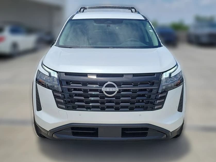 Nissan Pathfinder SV 2WD 2026 — side view