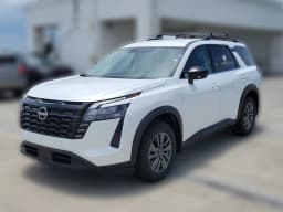 Nissan Pathfinder SV 2WD 2026 — side view