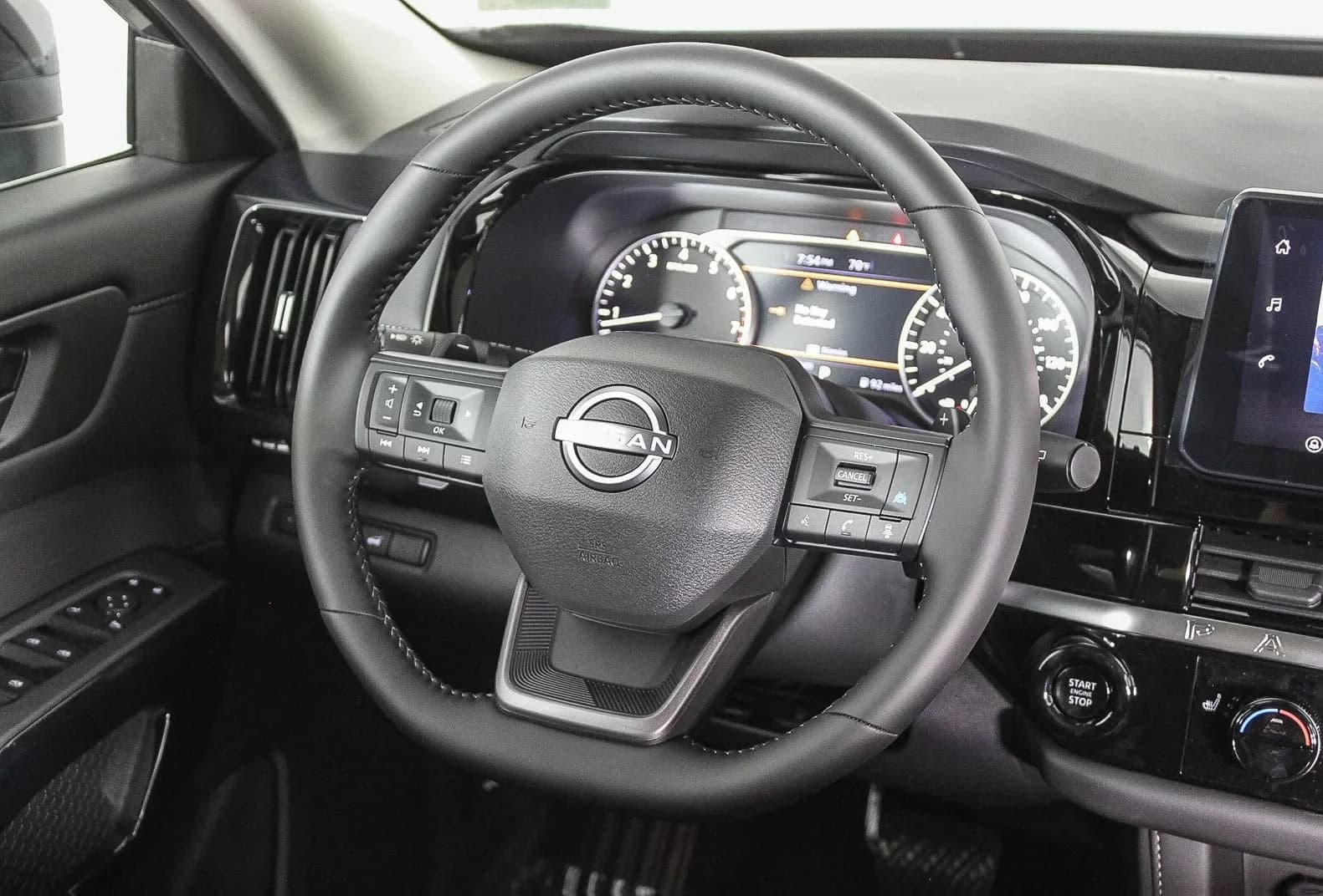 Nissan Pathfinder SV 2WD 2026 — side view
