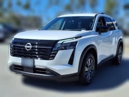 Nissan Pathfinder SV 2WD 2026 — side view