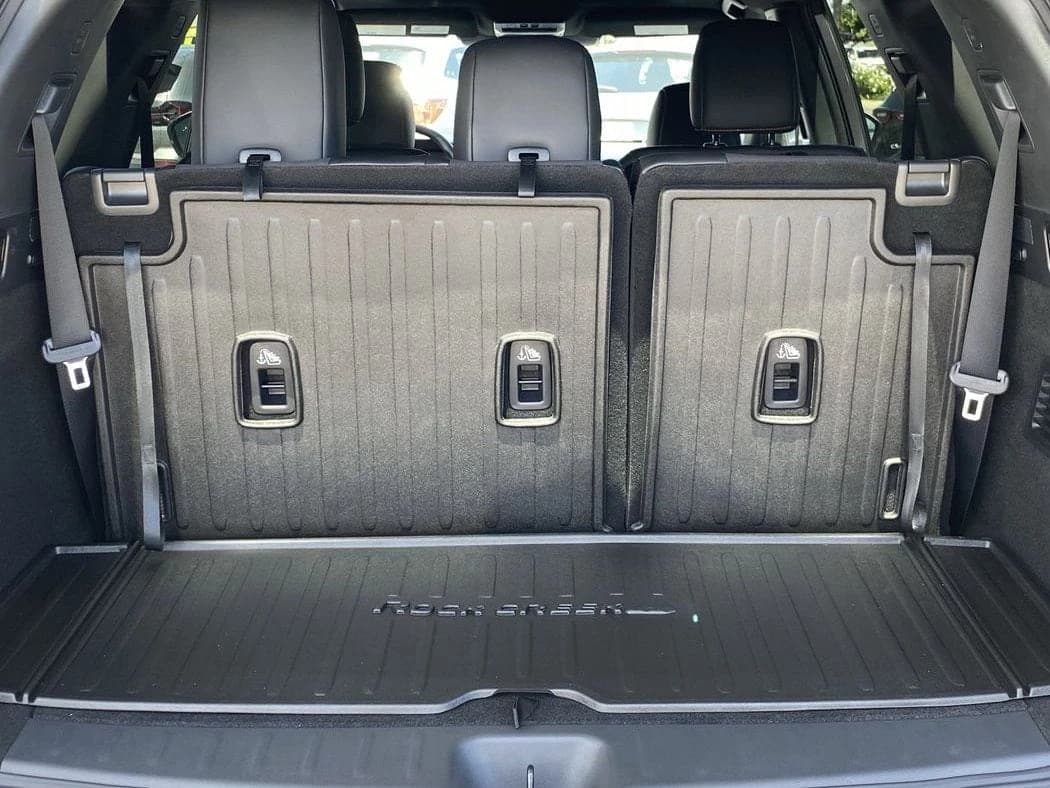 Nissan Pathfinder Rock Creek 4WD 2026 — side view