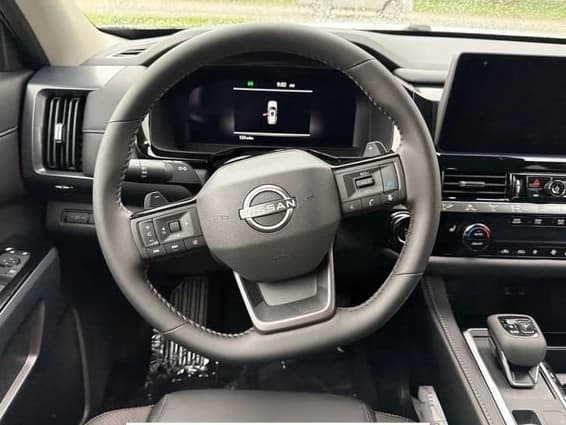 Nissan Pathfinder SL 4WD 2026 — side view