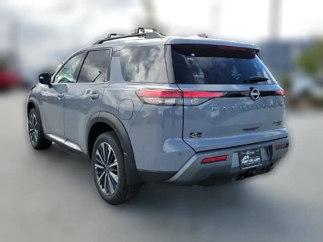 Nissan Pathfinder Platinum 4WD 2026 — side view