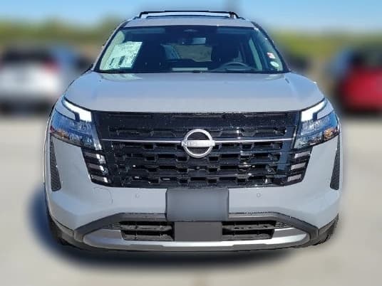 Nissan Pathfinder Platinum 4WD 2026 — side view