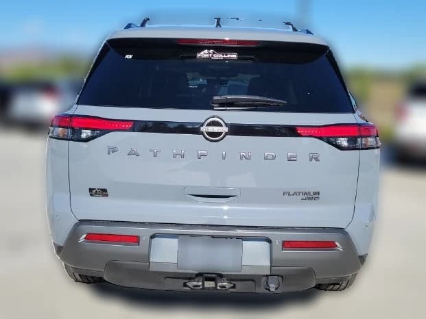 Nissan Pathfinder Platinum 4WD 2026 — side view