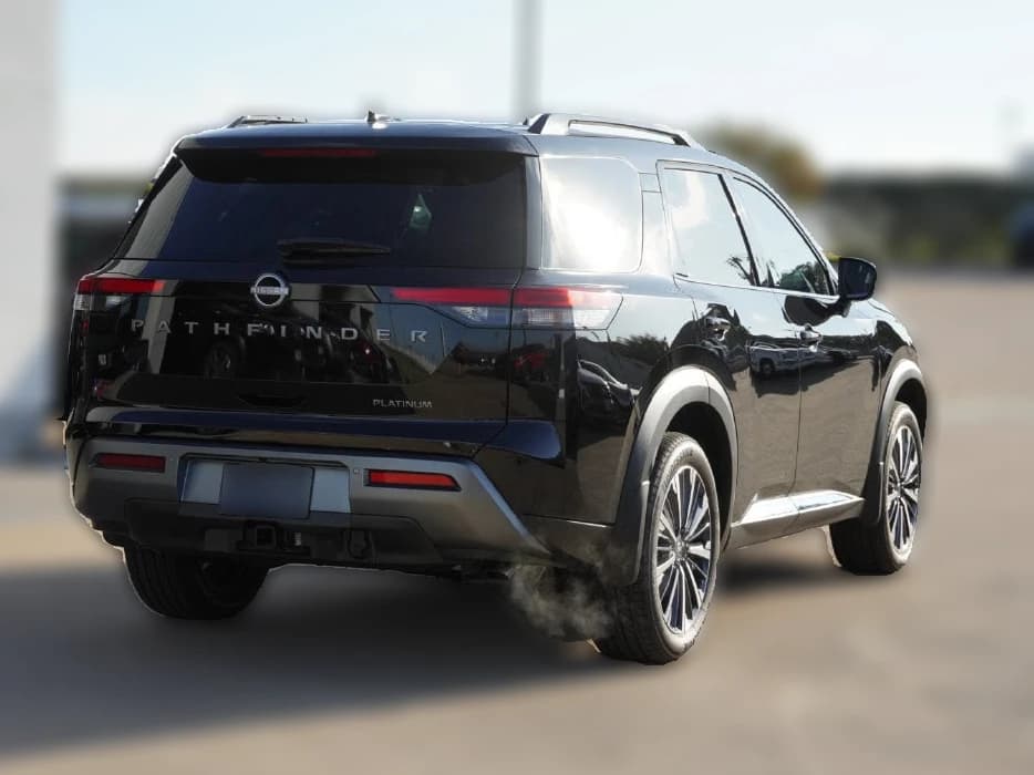 Nissan Pathfinder Platinum 2WD 2026 — side view