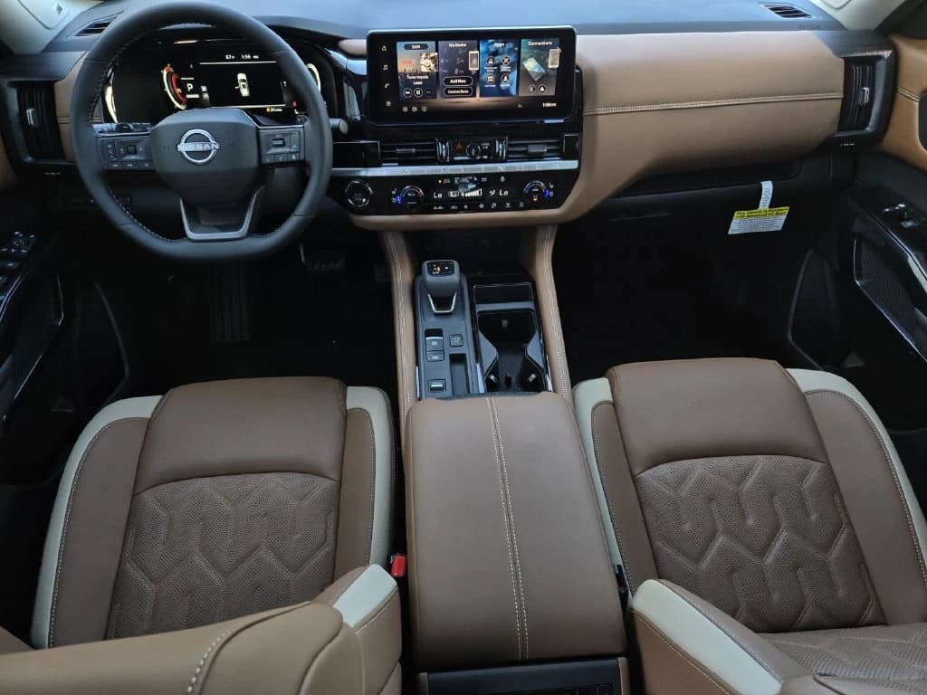 Nissan Pathfinder Platinum 2WD 2026 — side view