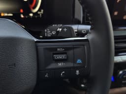 Nissan Pathfinder Platinum 2WD 2026 — side view