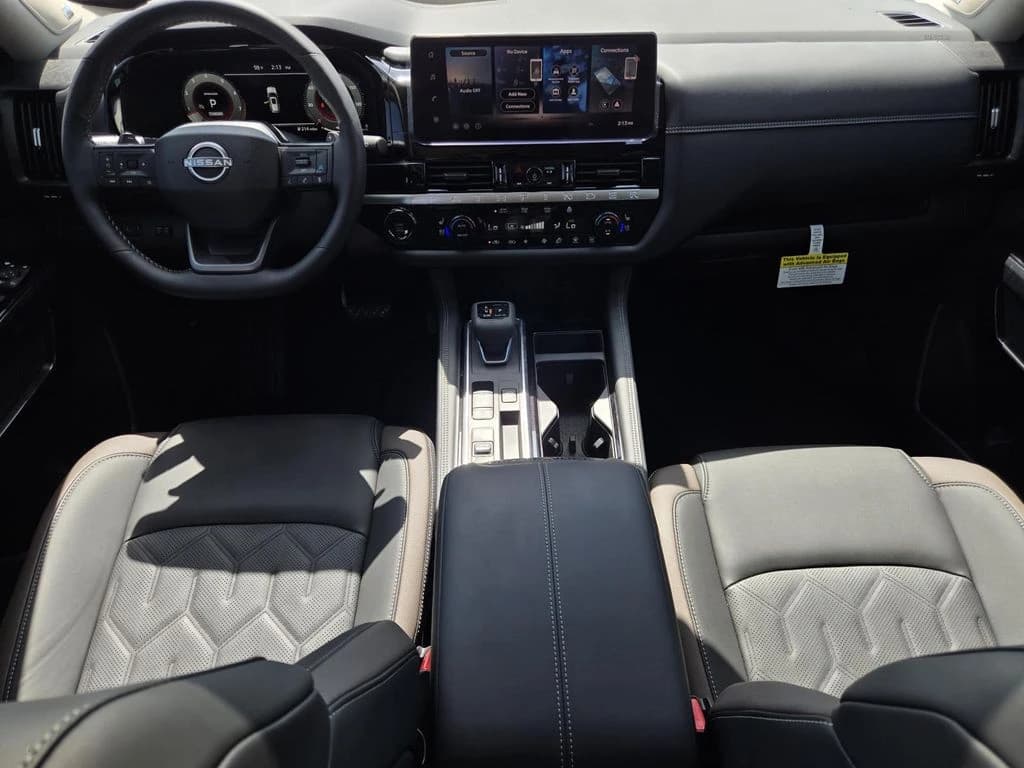 Nissan Pathfinder Platinum 2WD 2026 — side view